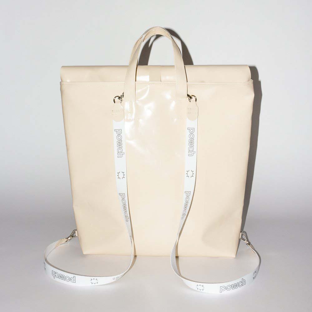 24/8 Tasche, 24/8 Tasche Rubinrot, 24/8 Tasche Safran, 24/8 Tasche Anthrazit, Extratasche, Innentasche, Stuff Bag M, Stuff Bag Large, POWCH Laptoptasche, Elektroniktasche Caramel, Elektroniktasche, Powch, Record Bag, Schaltplattentasche, Recycling Shopper, Recycling-Umhängetasche, Hüfttasche, otrend.ch, opower.ch, omarket.ch, otrend, opower, omarket, trend, power, market, Trends, Trend-Scout, Trend-Shop, Online-Shop, Bernevo, Bernevo AG, Geschenk, Geschenkidee, Manufaktur, Handgemacht, Swissmade, CH-Armee