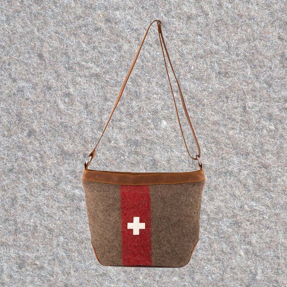 Bowling-Umhängetasche aus Schweizer Armeedecken, Geschenk, Geschenkidee, Manufaktur, Handgemacht, Swissmade, CH-Armee-Decken, Aktenmappe, Handtasche, Rucksack, Shopper, Tasche, Allroundtasche, Schultertasche, Umhängetasche, Laptoptasche, Schultertasche Vintage Look, Handytasche, Aktentasche, Bowling Bag, Unisex Allroundtasche, Reisetasche, Bowling-Umhängetasche, Schweizer Postsack, Beuteltasche, Shopper Post